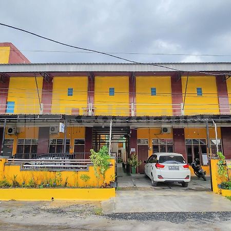 Griya Tambun Raya Redpartner Hotell Tumbangrungan Exteriör bild